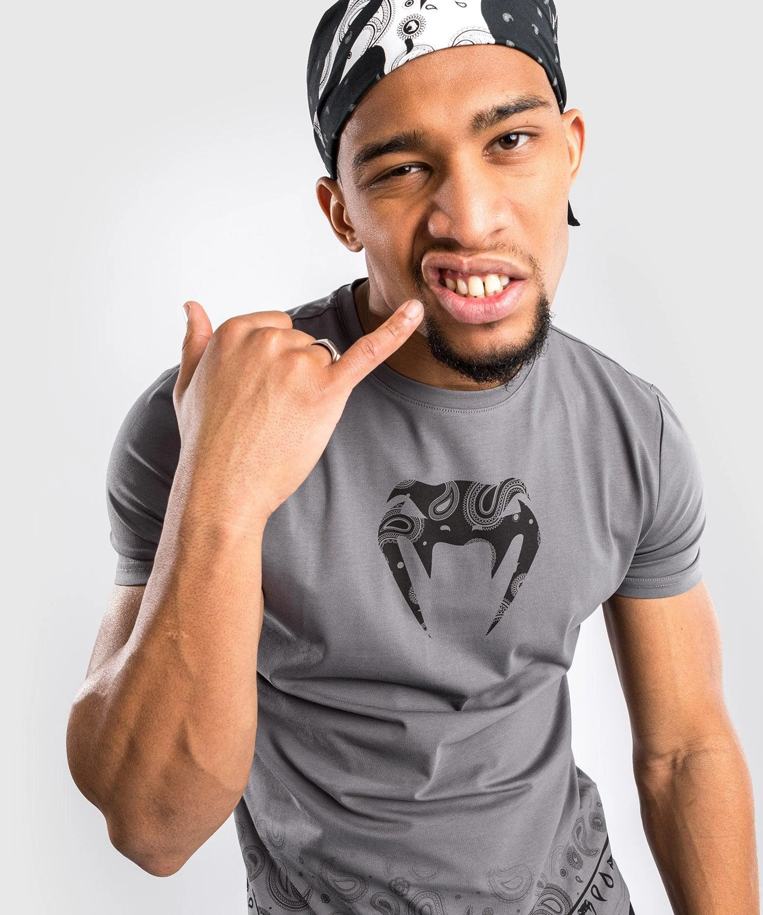 Venum Cali 34 Interference T-Shirt - Dark Grey - Image 4