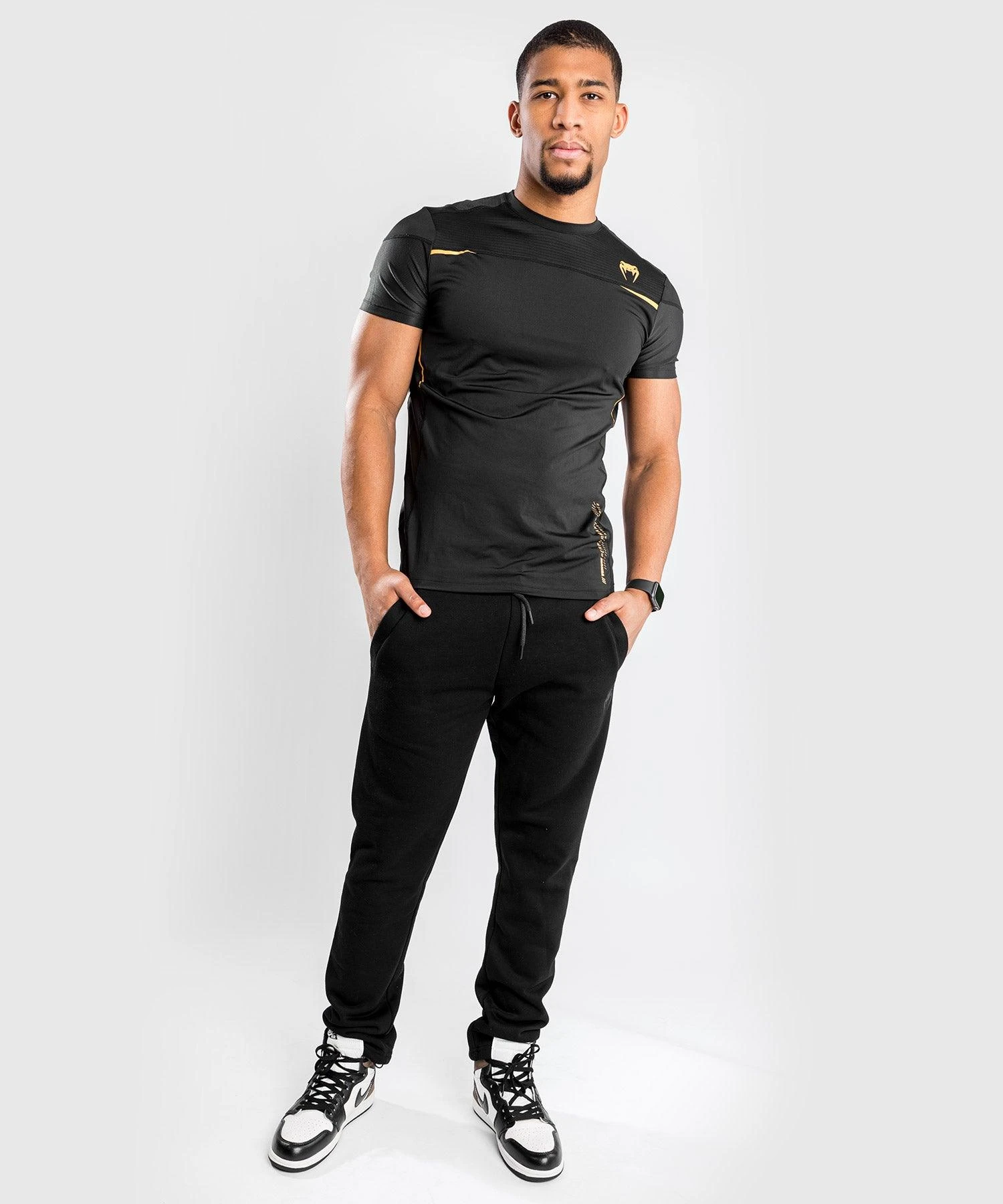 Venum Tempest 2.0 Dry Tech T-shirt - Black/Gold - Image 4