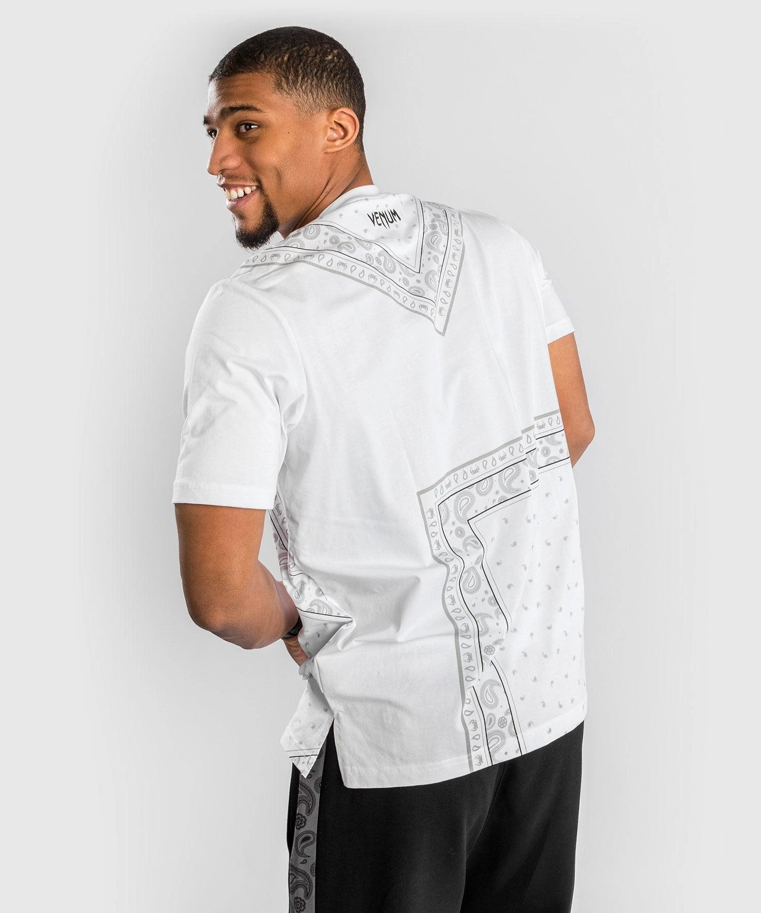 Venum Cali 34 T-Shirt - Regular Fit - White - Image 2