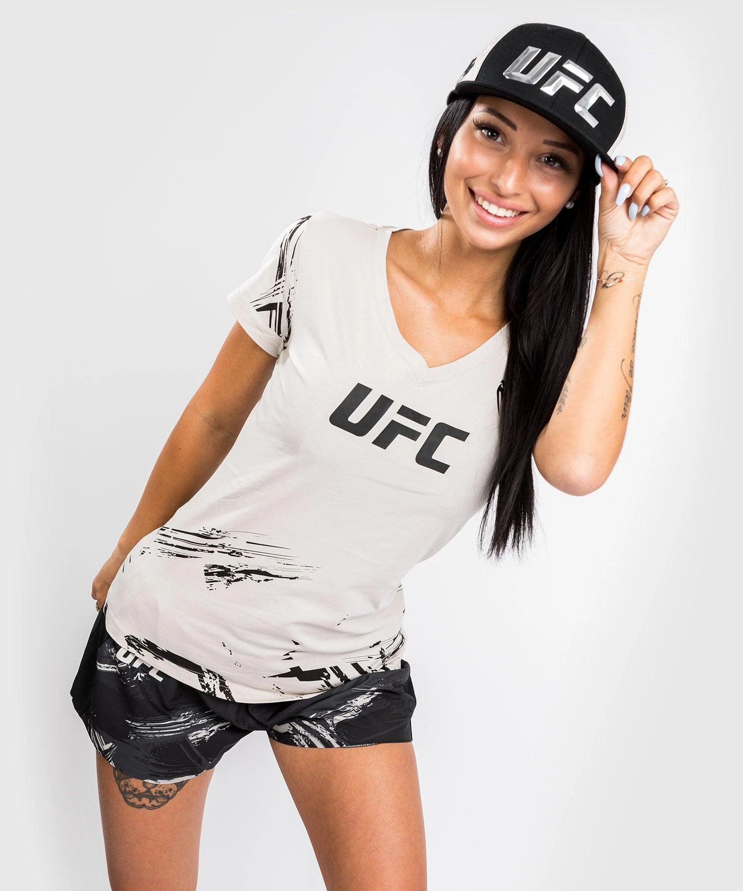 UFC Venum Authentic Fight Week Women's 2.0 Short Sleeve T-Shirt - Sand - Image 2