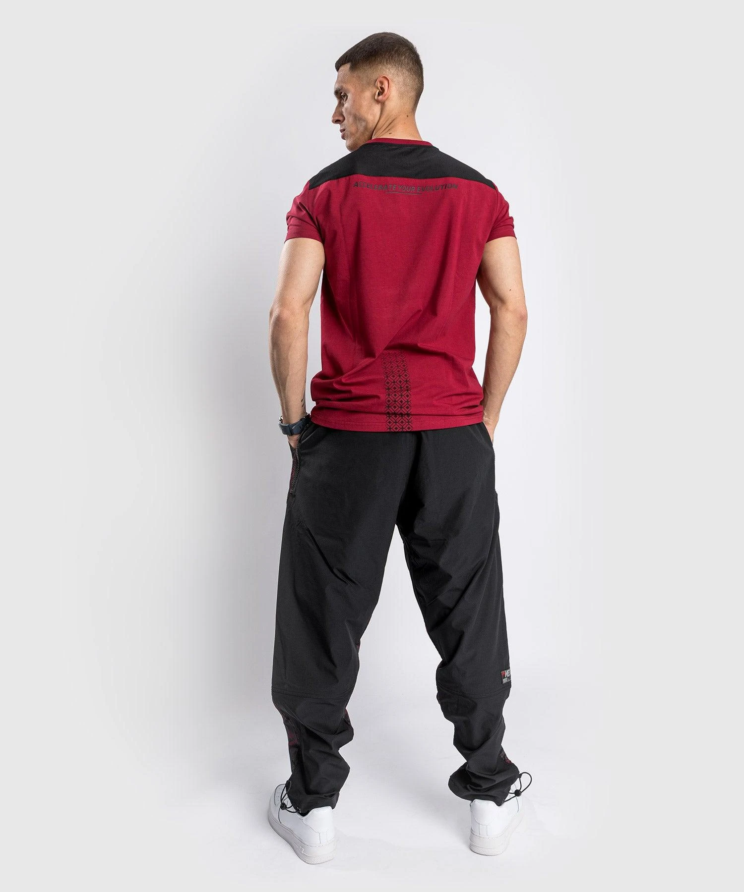 Venum Laser XT Jogger - Oversize - Black/Red - Image 4
