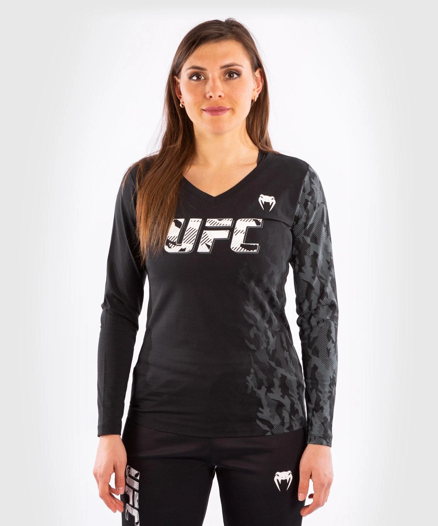 UFC Venum Authentic Fight Week Women's Long Sleeve T-shirt - Black